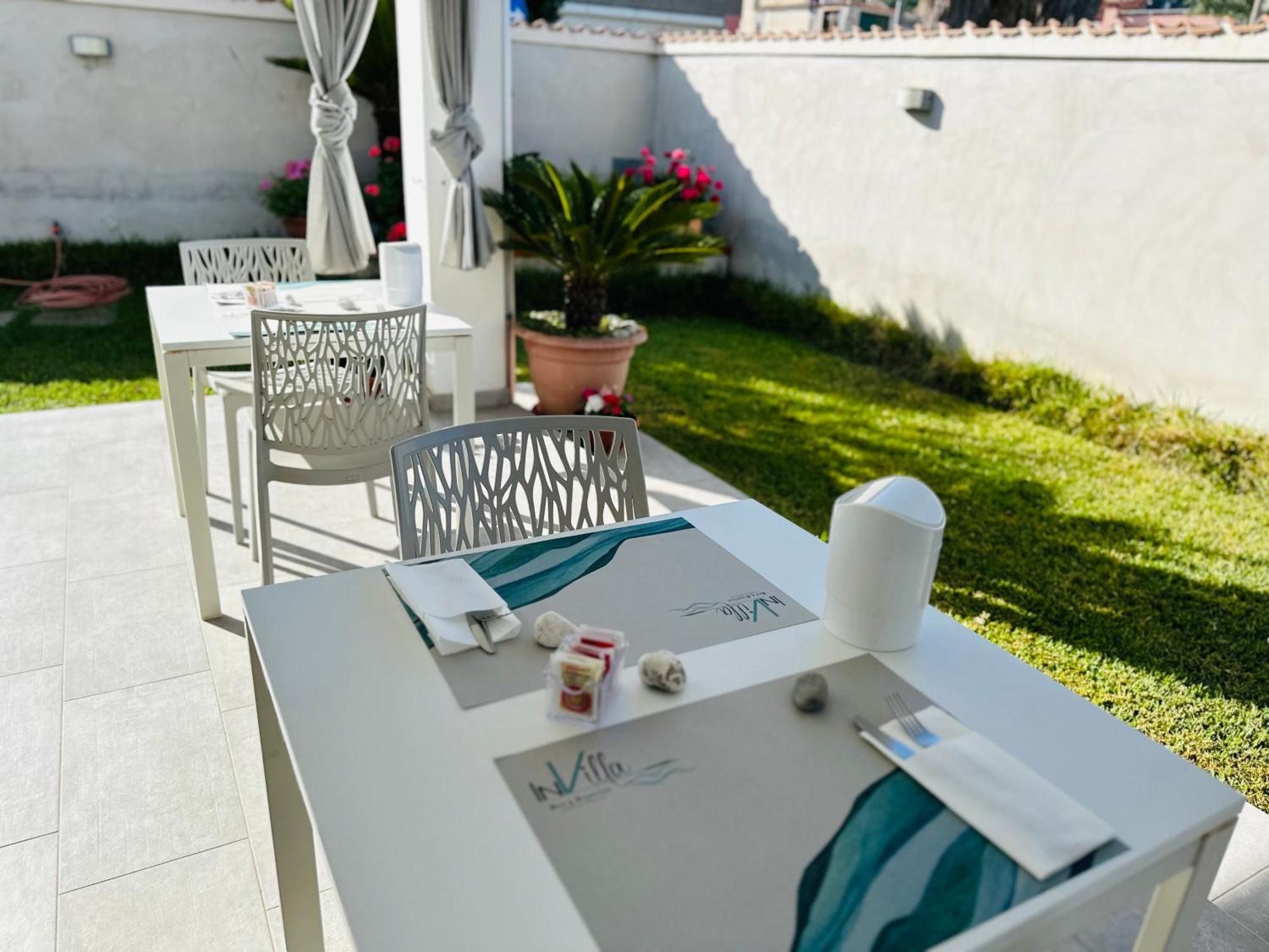 Invilla Bed&Breakfast - Quality Rooms Santa Maria di Castellabate Exterior foto