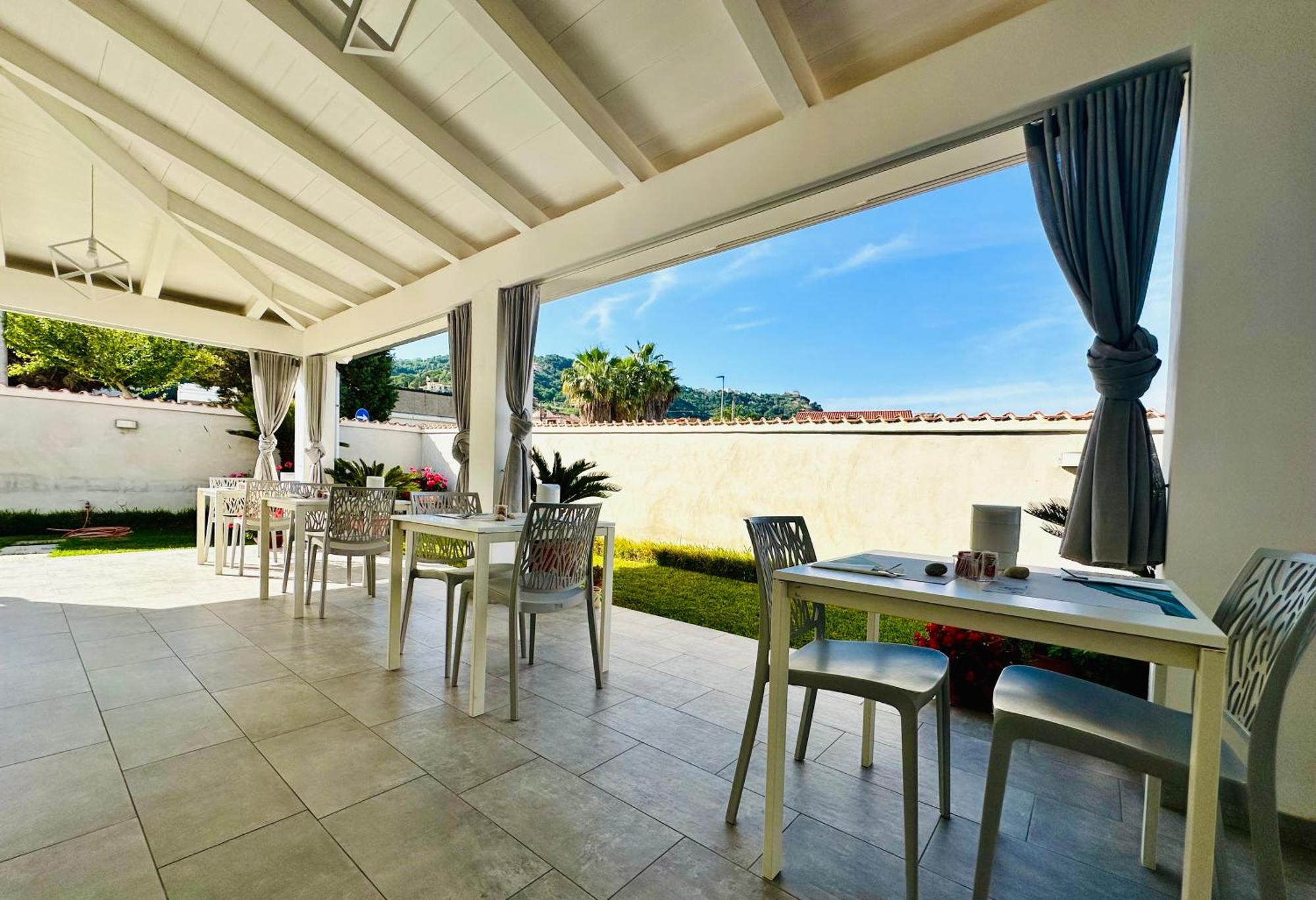 Invilla Bed&Breakfast - Quality Rooms Santa Maria di Castellabate Exterior foto